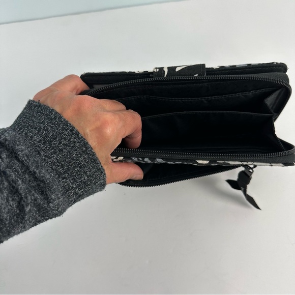 Vera Bradley Paisley Noir Quilted Turlock Tote "Travel Turlock Tote"& Wallet Set - Picture 10 of 14